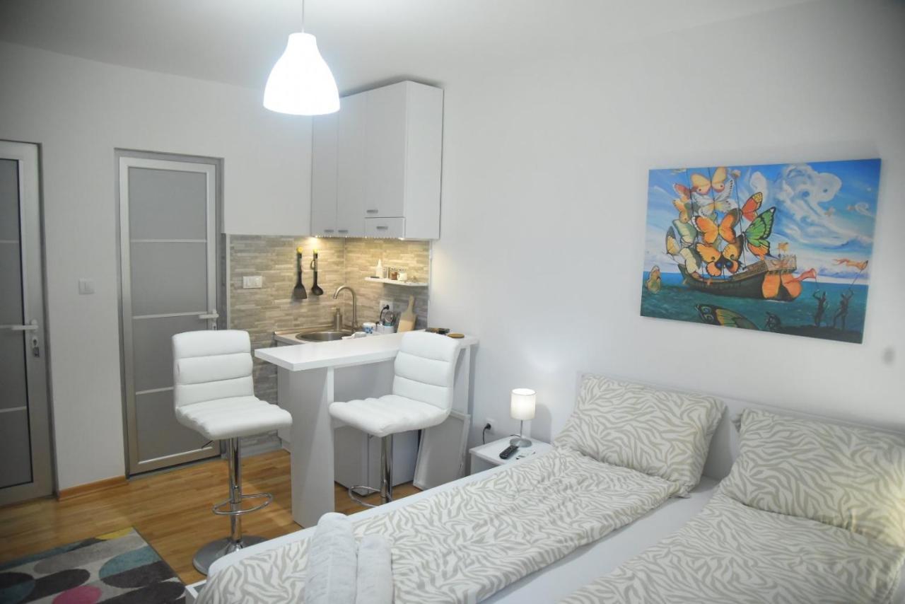 Dekart 2 Apartment Ниш Экстерьер фото